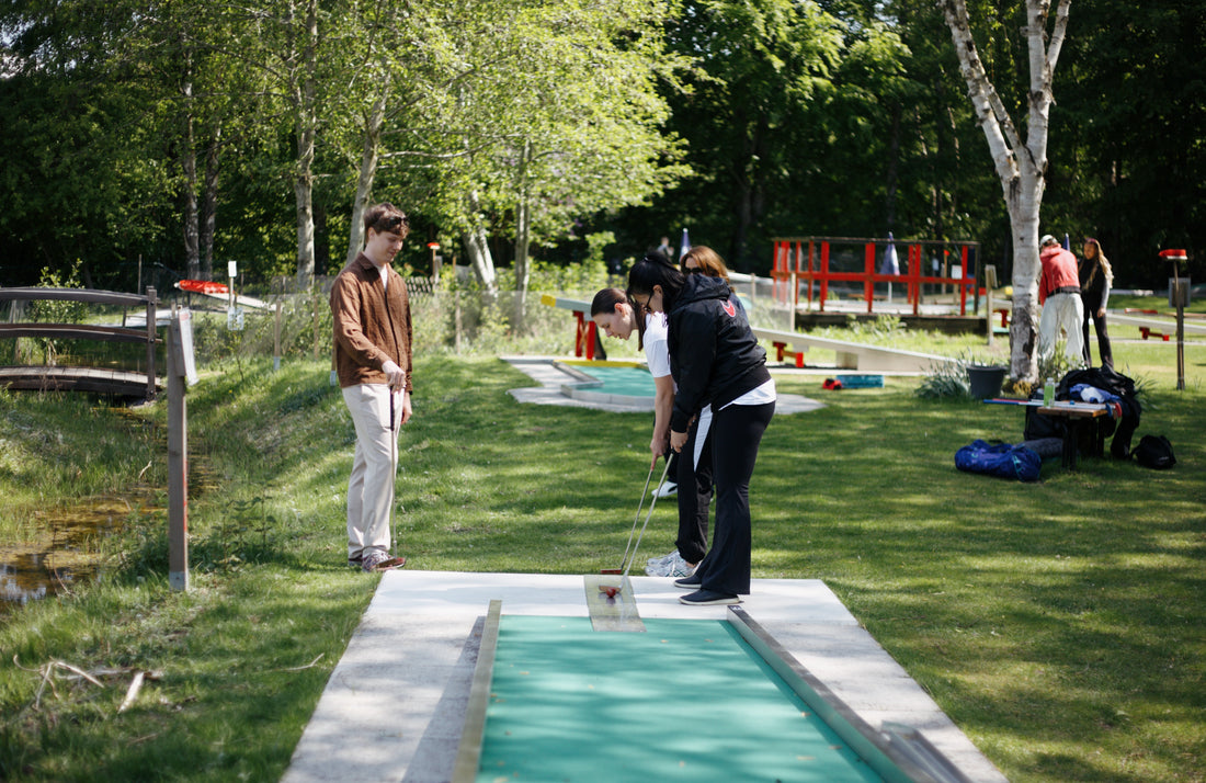 Welche Fähigkeiten sind beim Minigolf erforderlich?