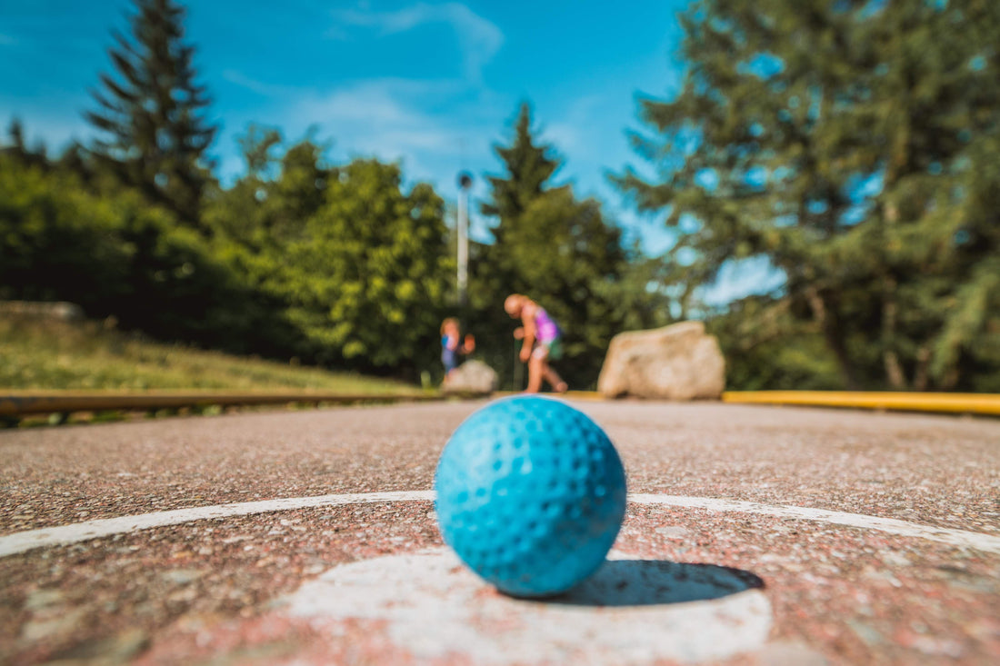 Die wichtigsten Minigolfregeln erklärt